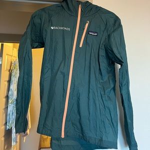 Patagonia wind layer, womens, size m, teal